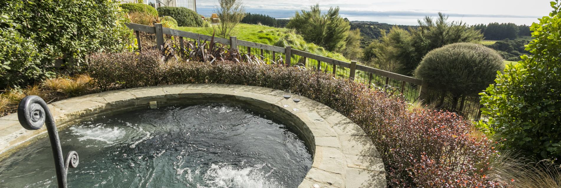 Cape Kidnappers Owners Cottage Jacuzzi 2 2